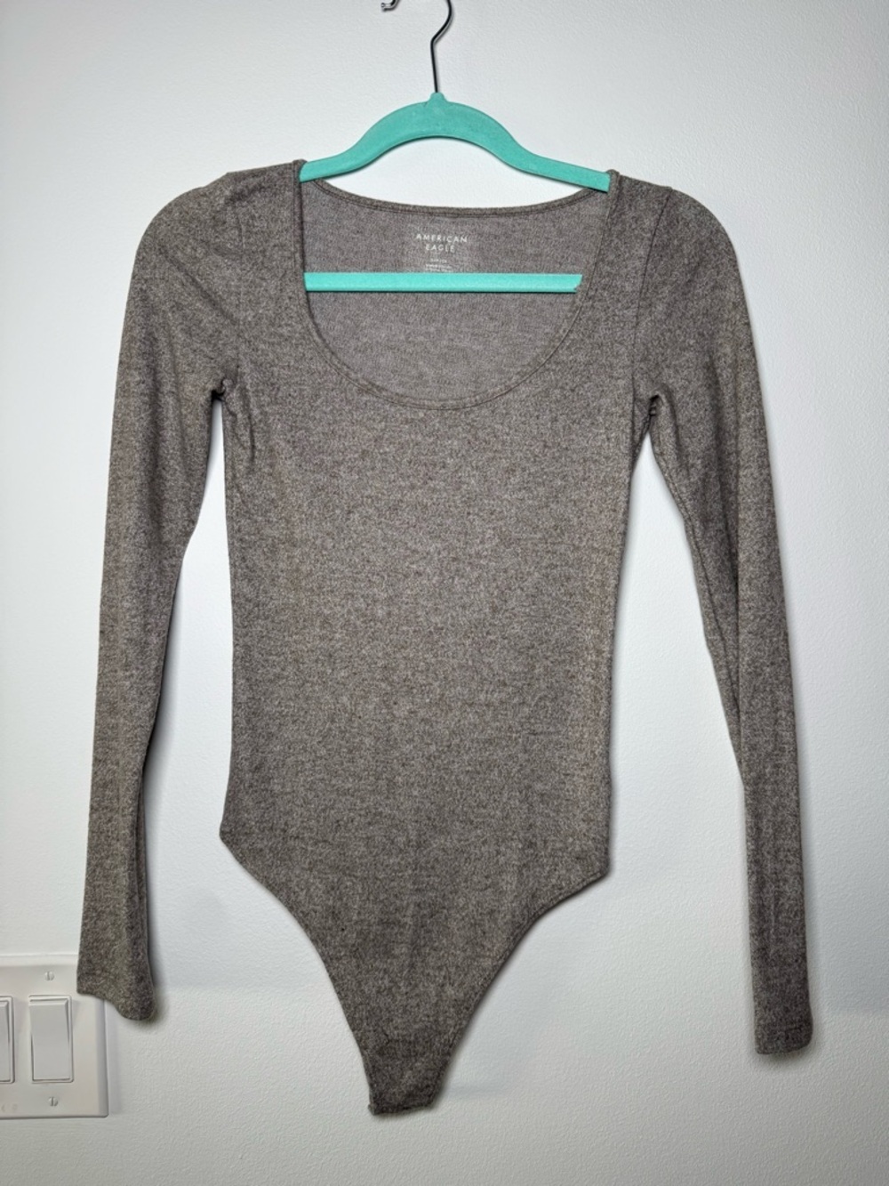 American Eagle Outfitters Heather Gray Long-Sleeve Scoop Neck Bodysuit
